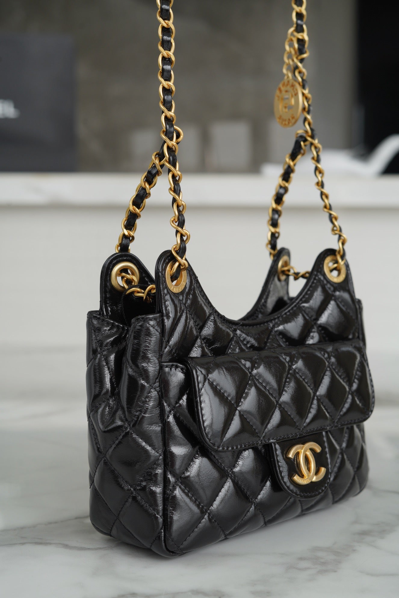 CHA 23C Hobo bag (small)