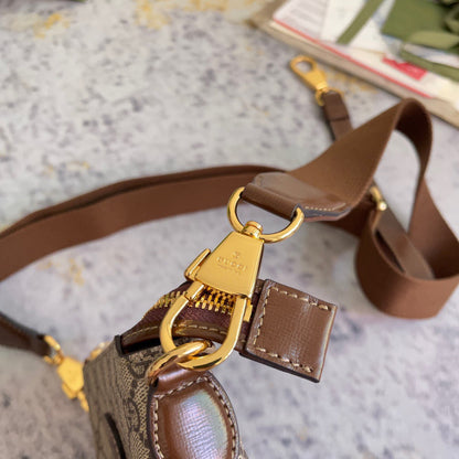 GUC Messenger Bag