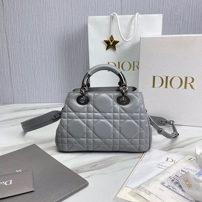 DIO handbag