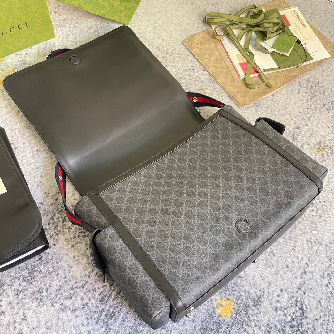 GUC Messenger Bag