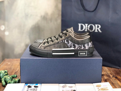 DIO Sneakers