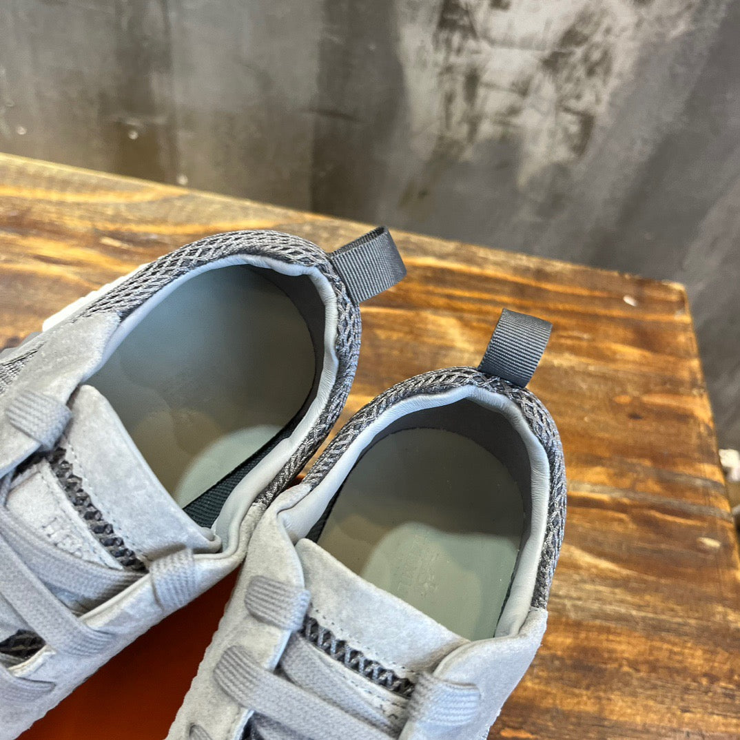 HERM Sneakers