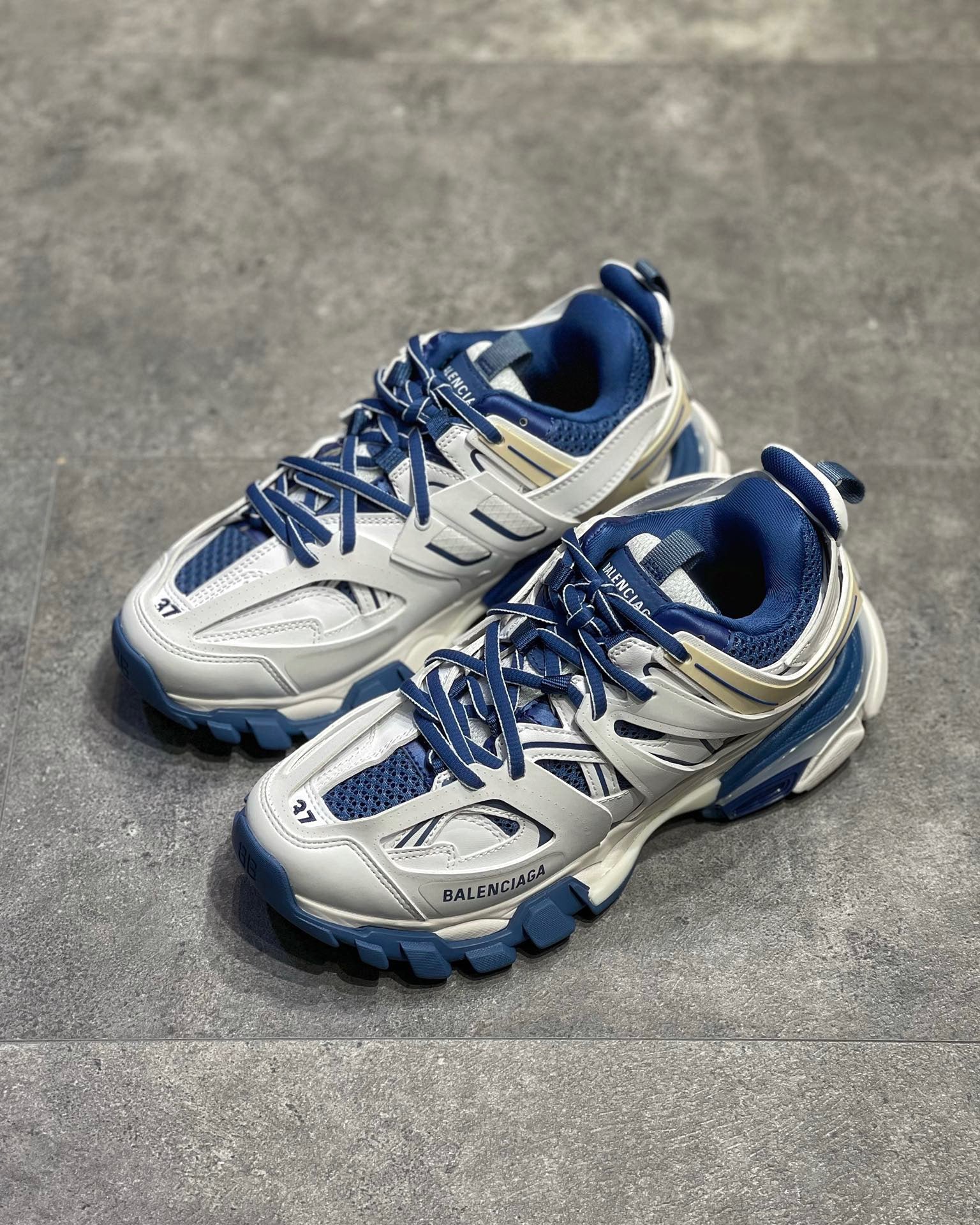 BLCG Sneakers