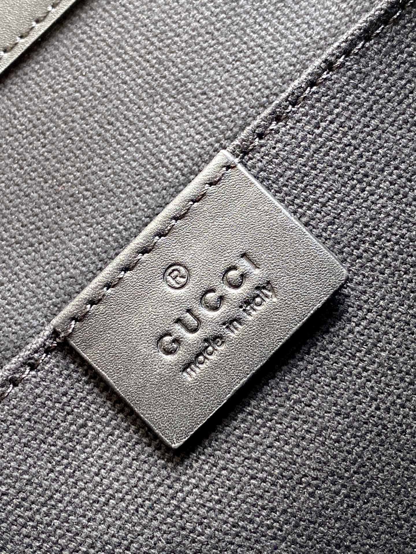 GUC Messenger Bag