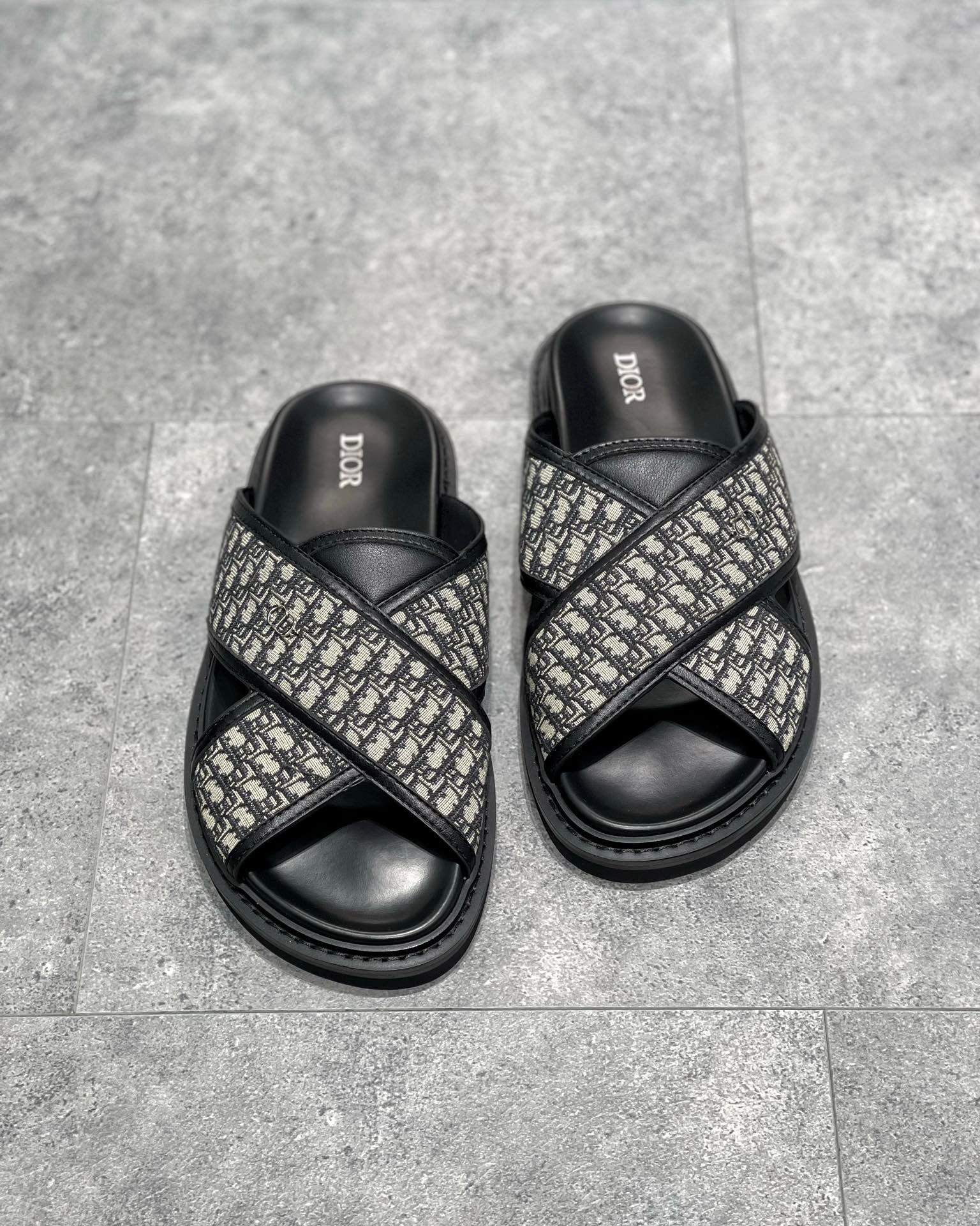 DIO Sandal