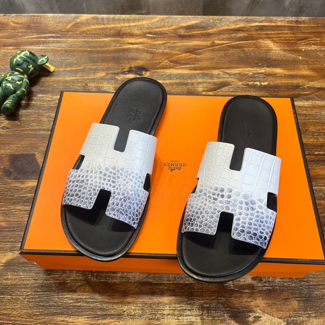 HERM Sandal