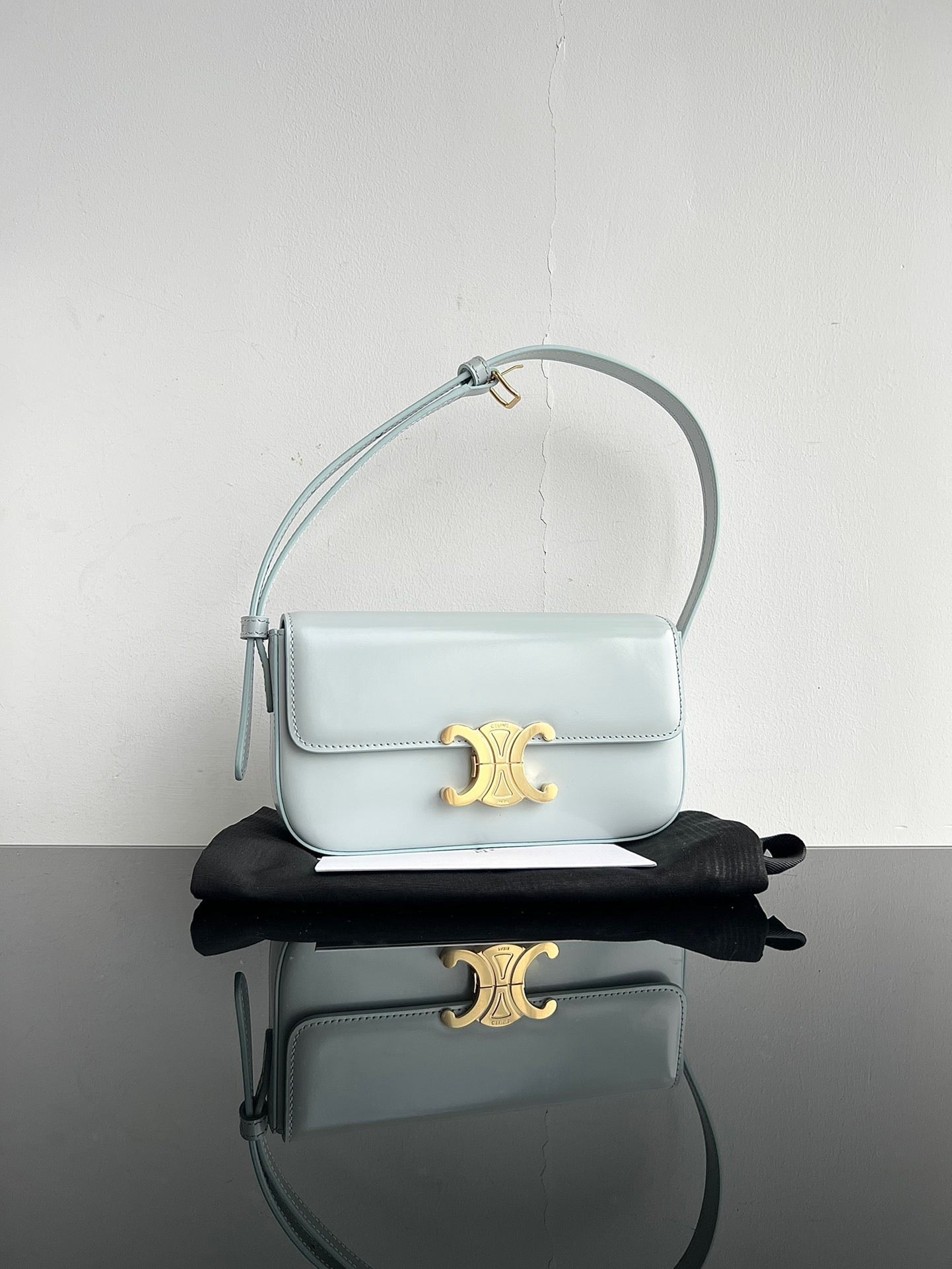 CEL Triomphe Hobo