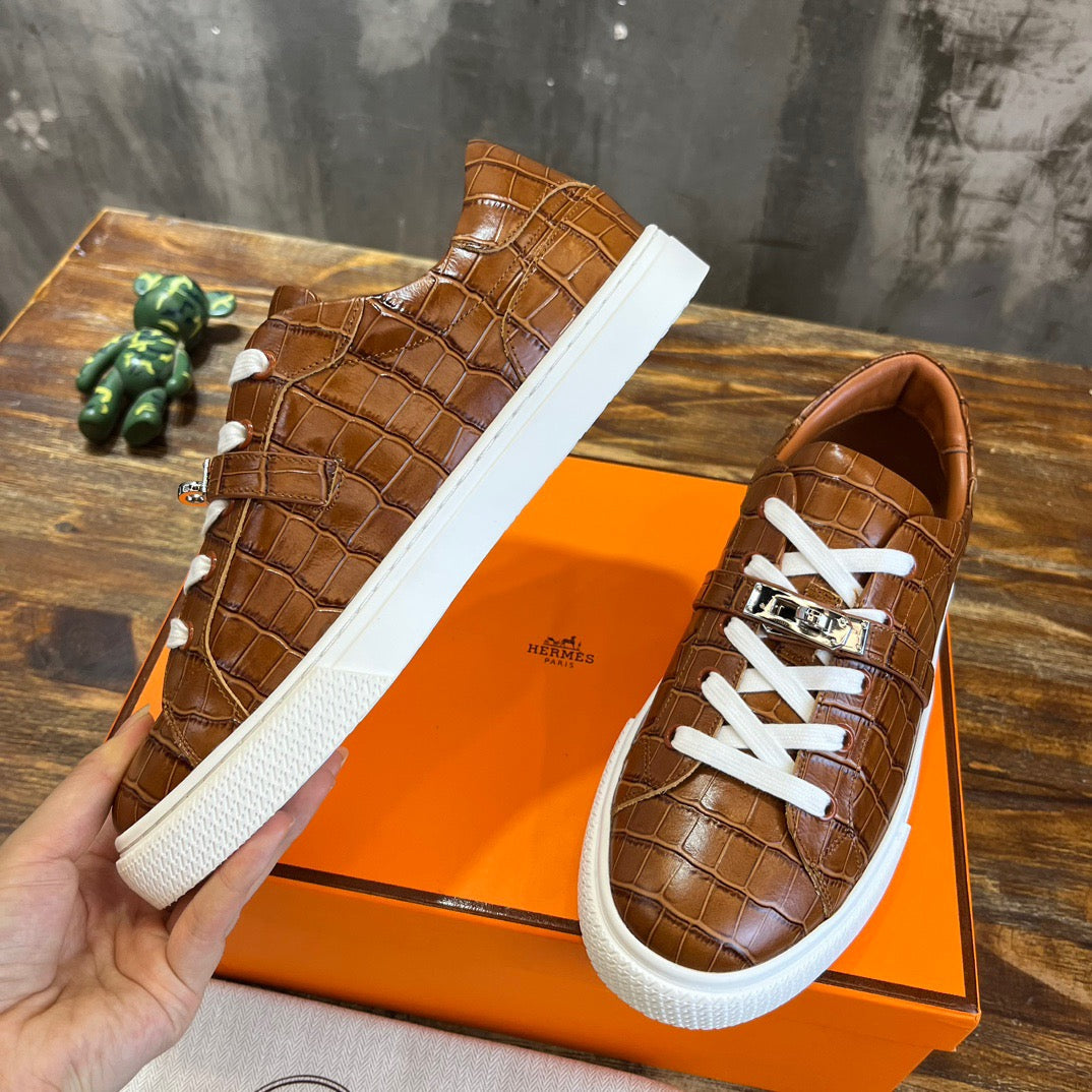 HERM Sneakers