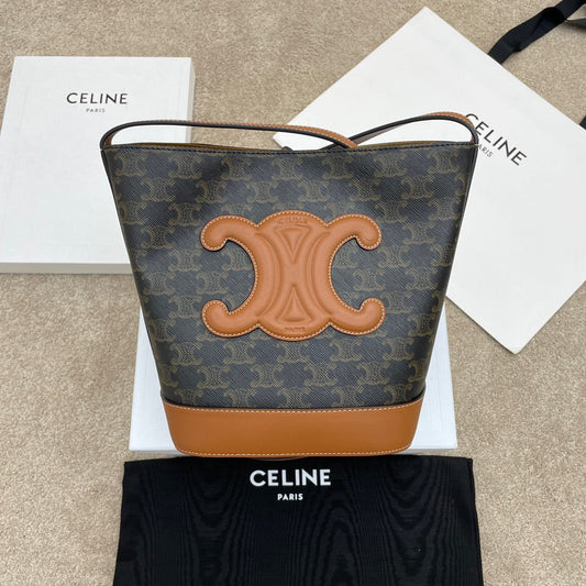 CEL Triomphe Bucket