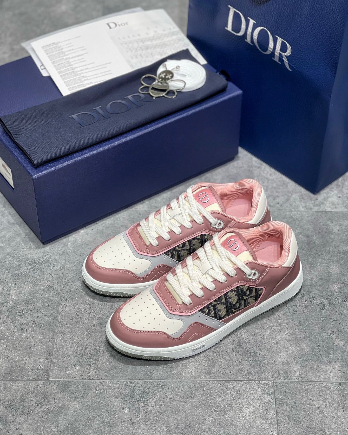 DIO Sneakers