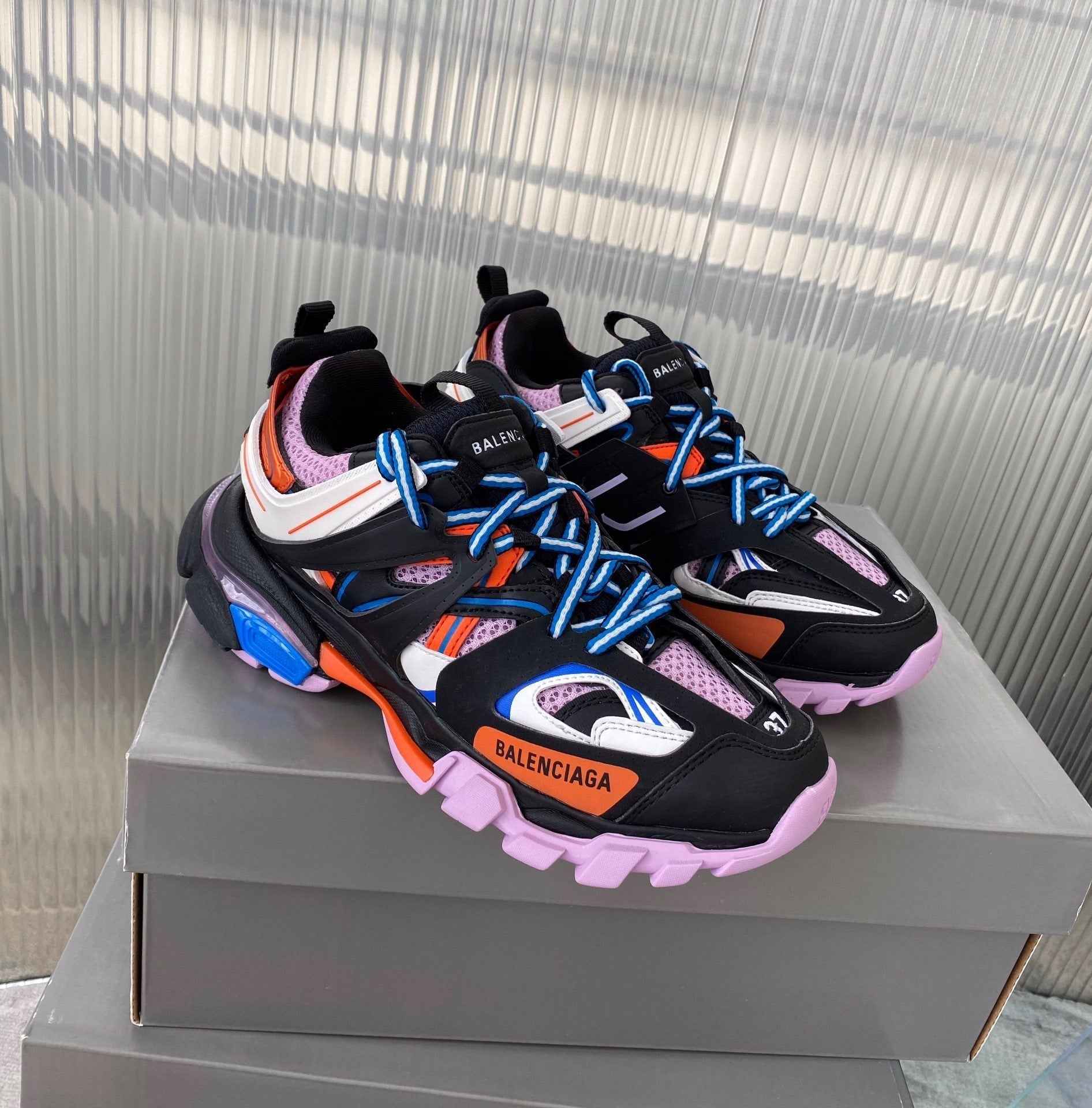 BLCG Sneakers
