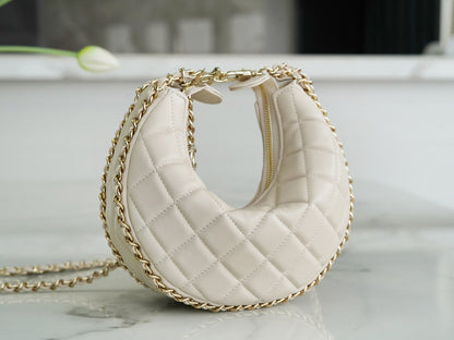 CHA 23p Hobo Bag