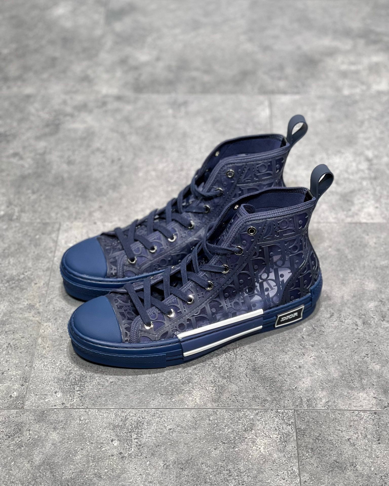DIO Sneakers