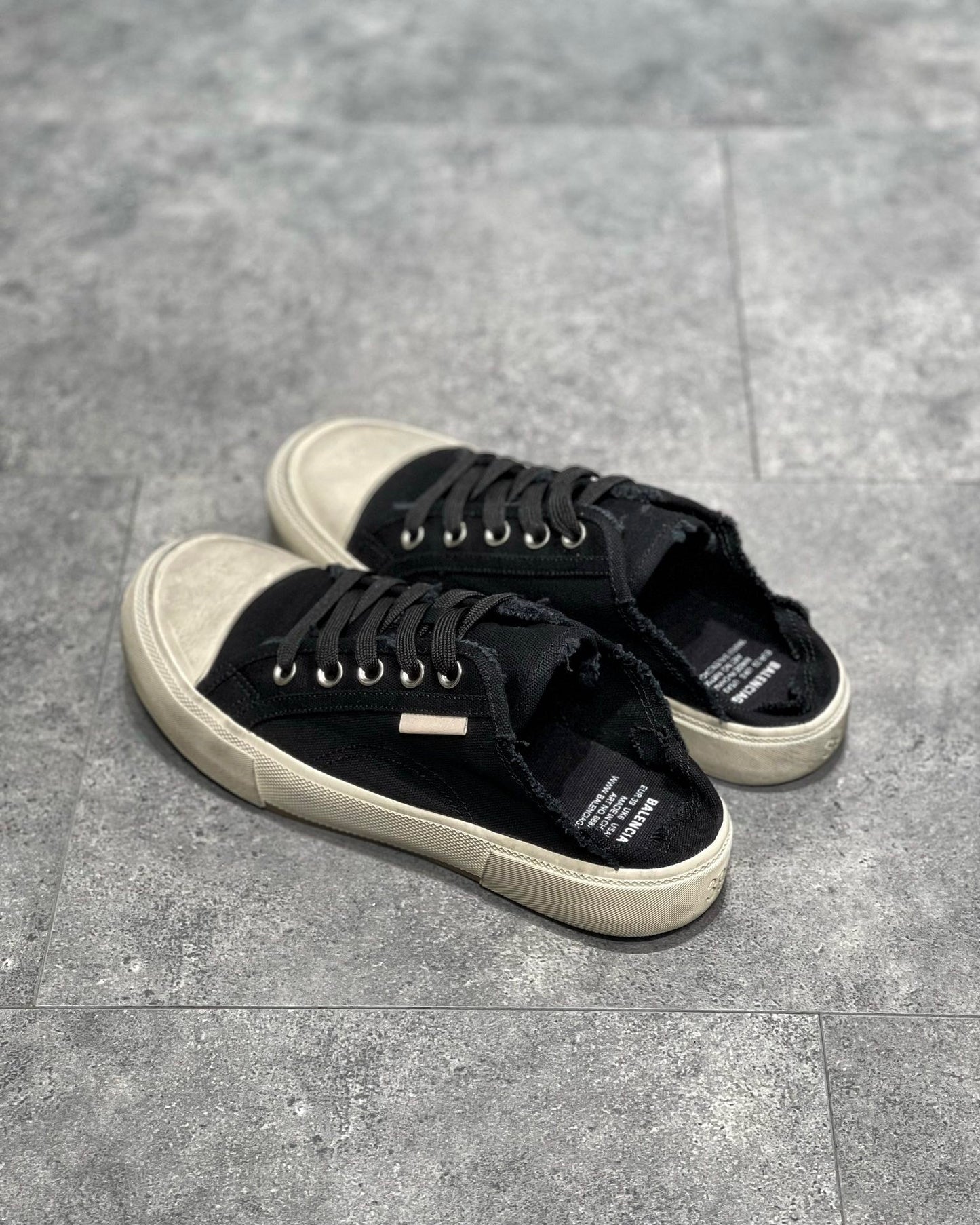 BLCG Sneakers