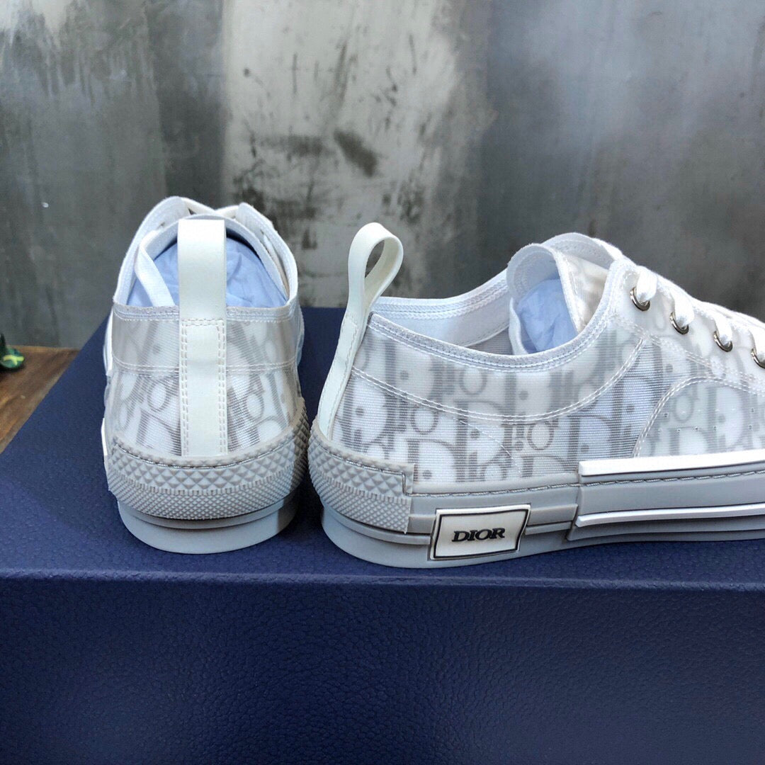 DIO Sneakers