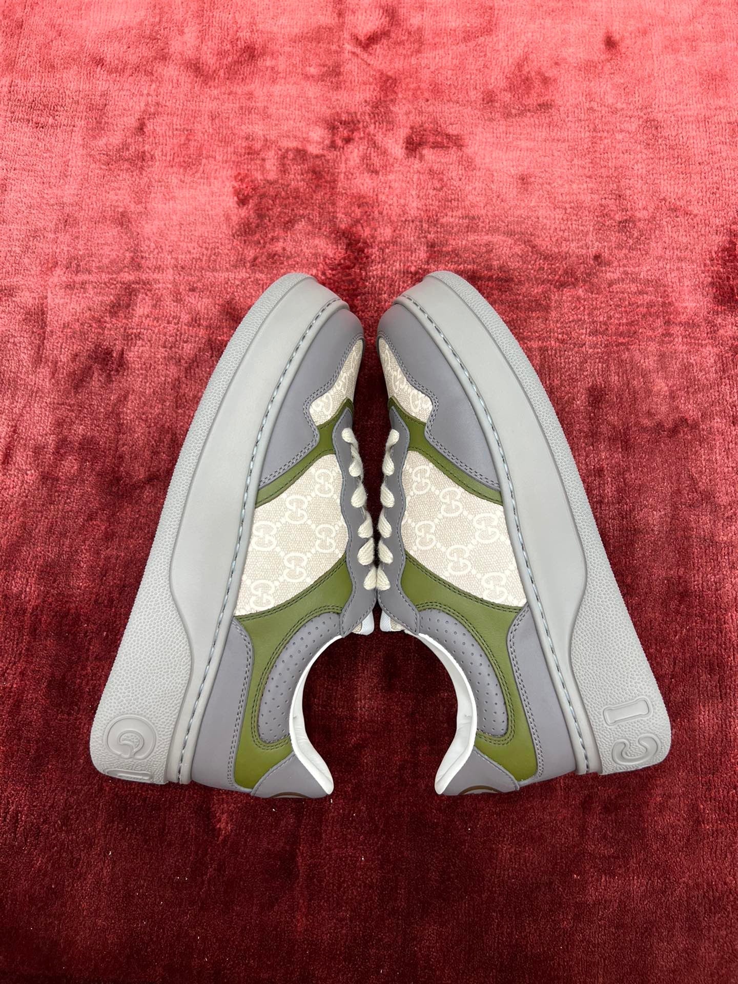 Sneakers & Shoes