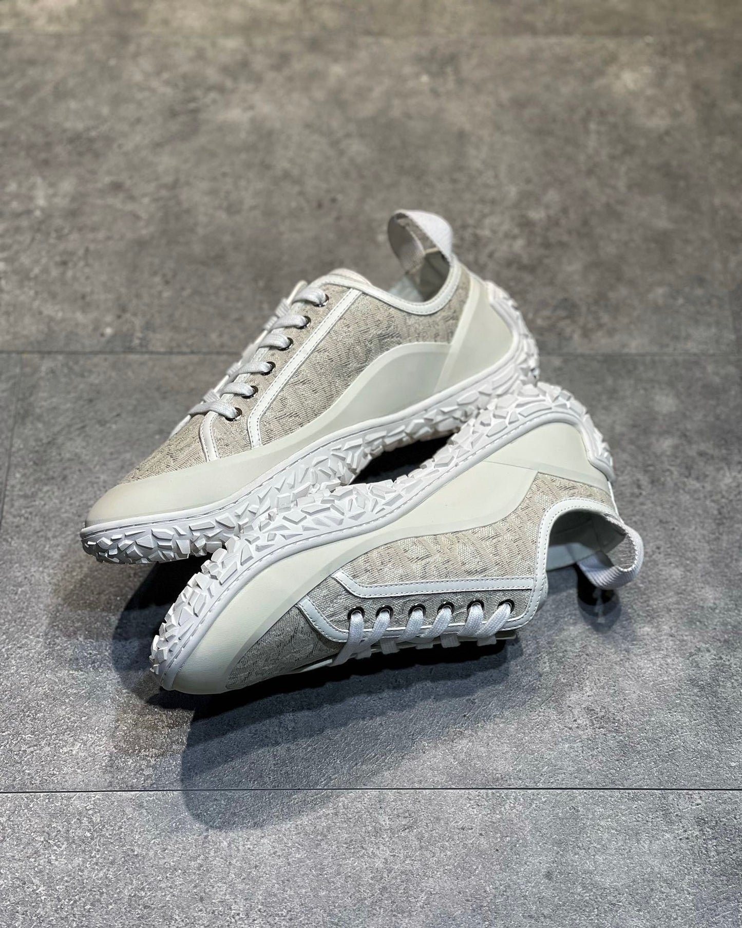 DIO Sneakers