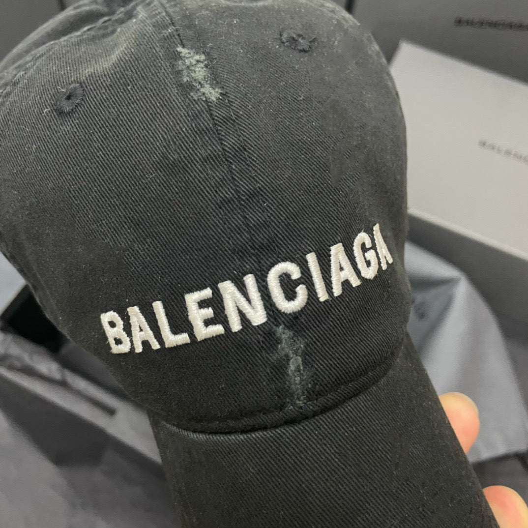 Caps