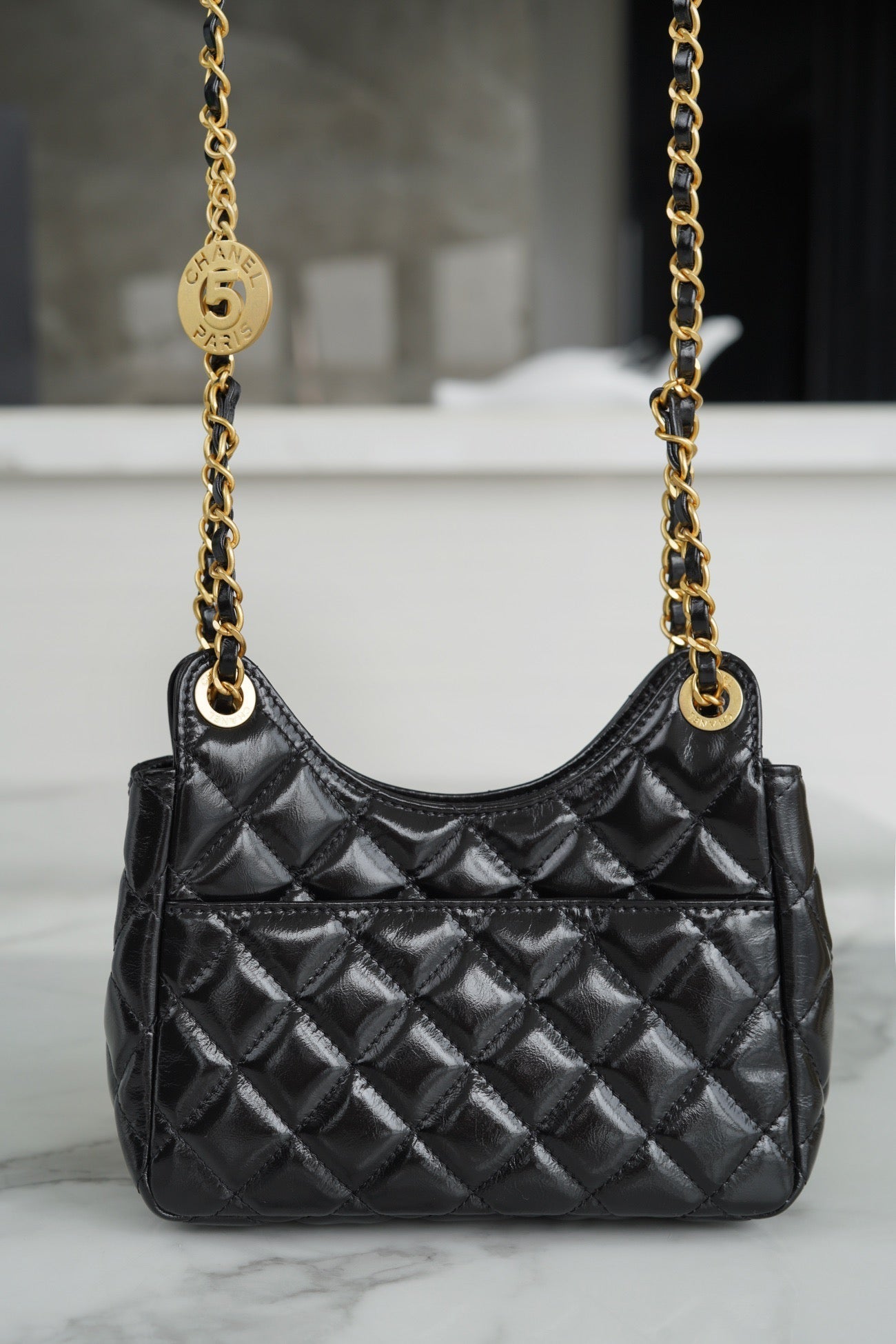 CHA 23C Hobo bag (small)