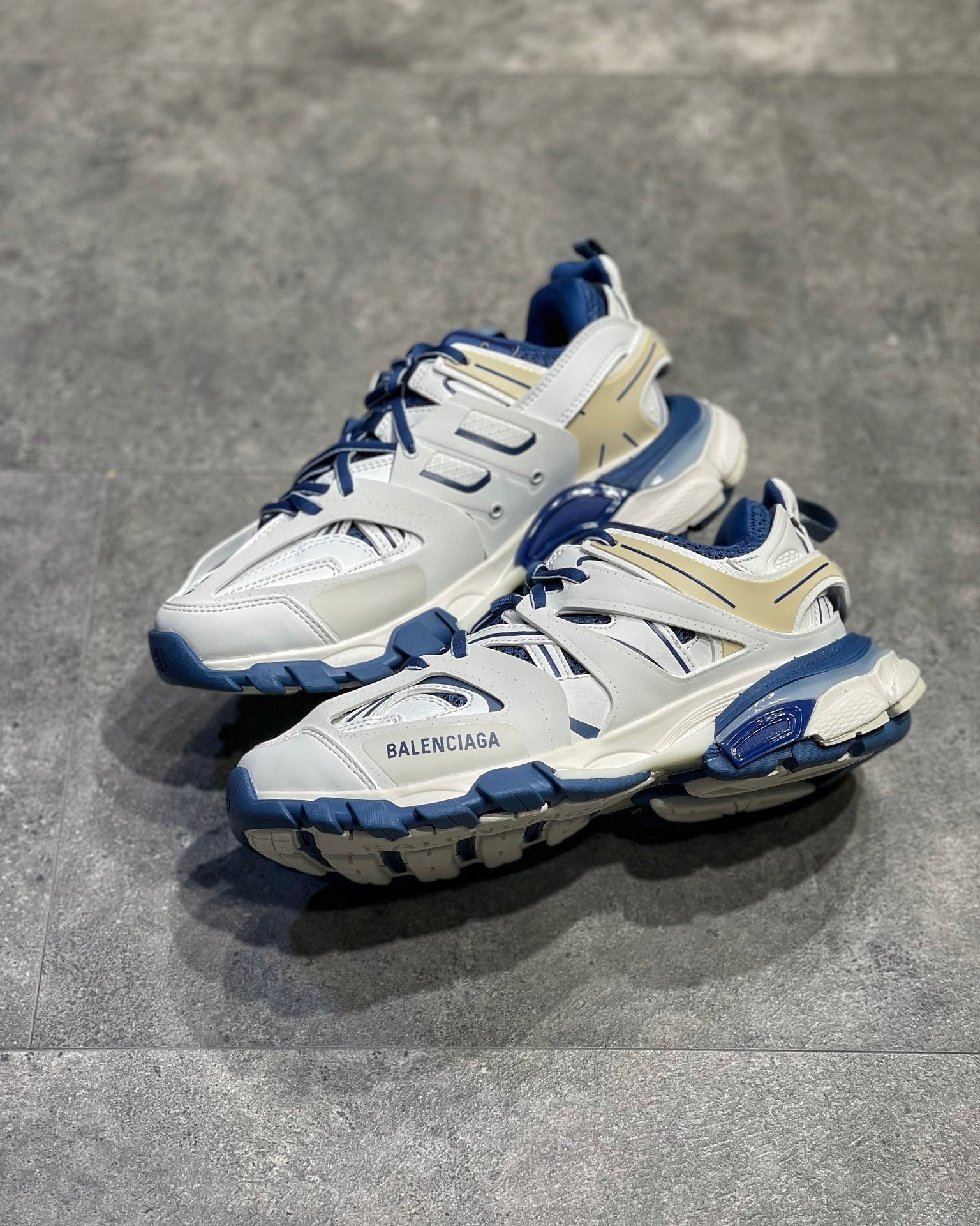 BLCG Sneakers