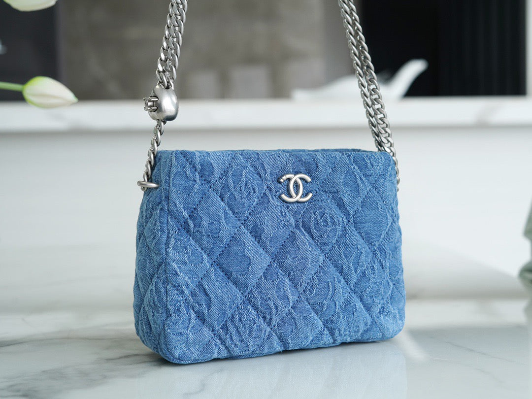CHA 23P Denim Hobo