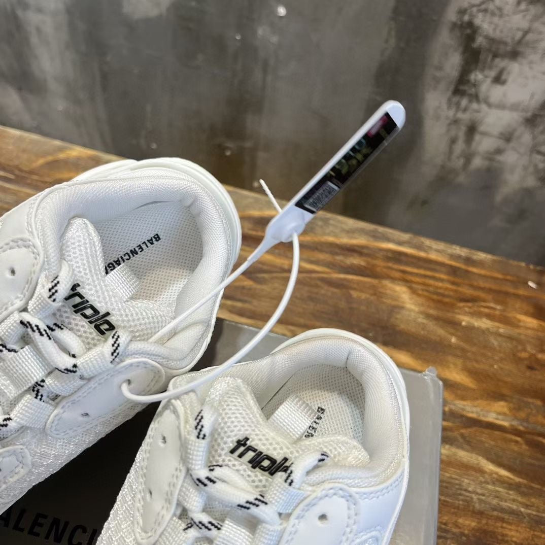 BLCG Sneakers