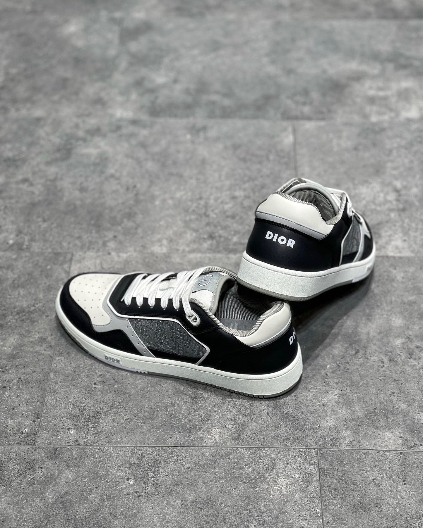 DIO Sneakers