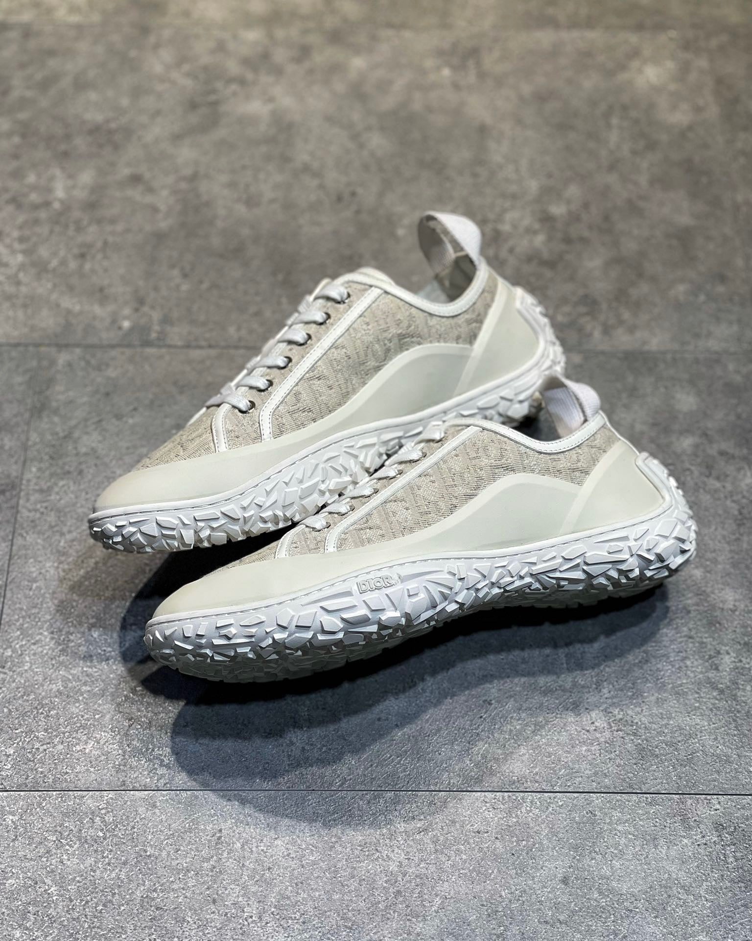 DIO Sneakers