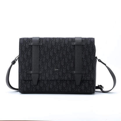DIO Oblique Messenger Bags