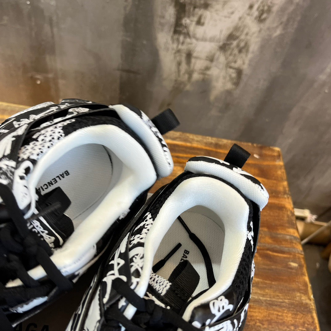 BLCG Sneakers