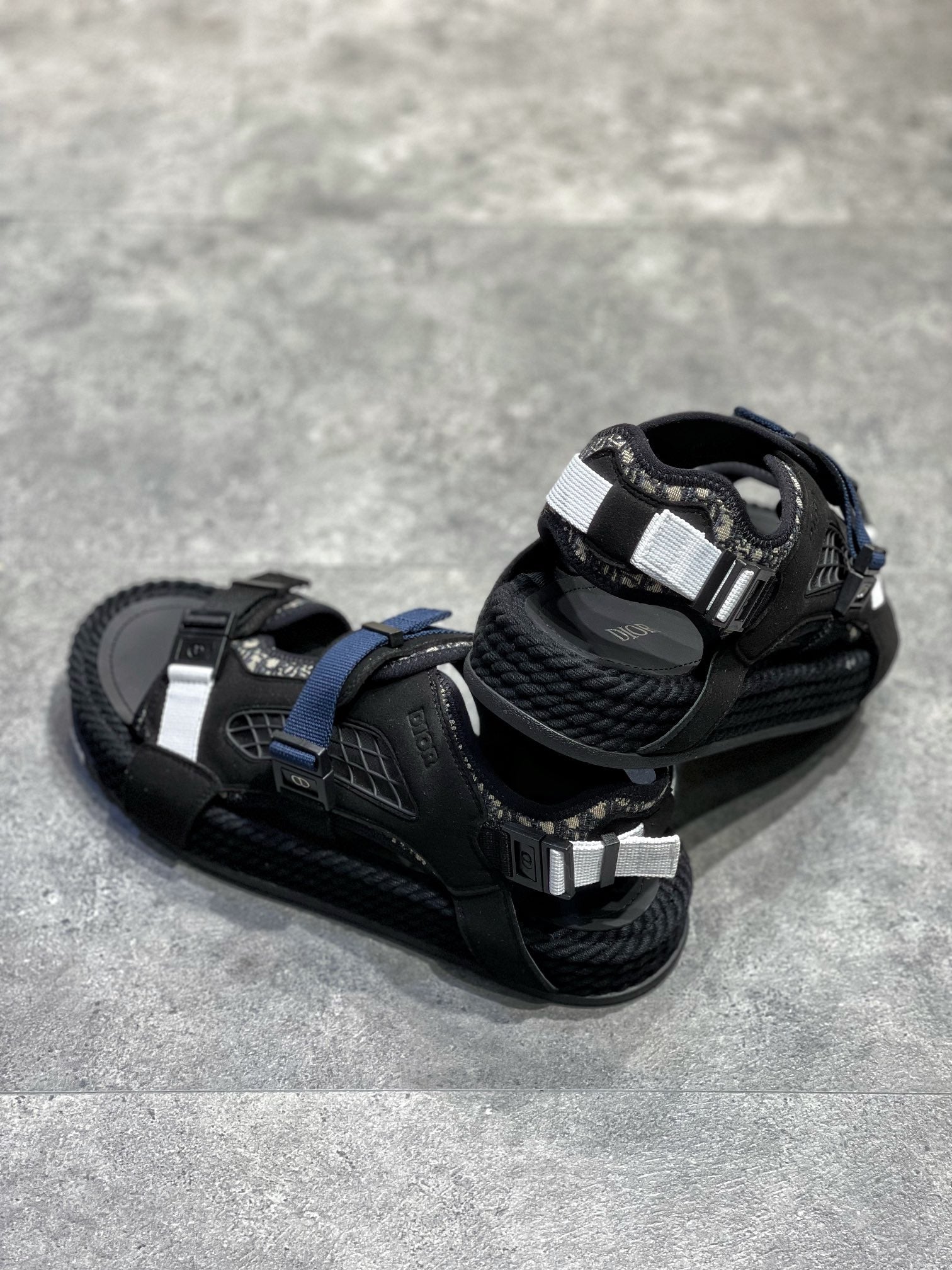 DIO Sandal