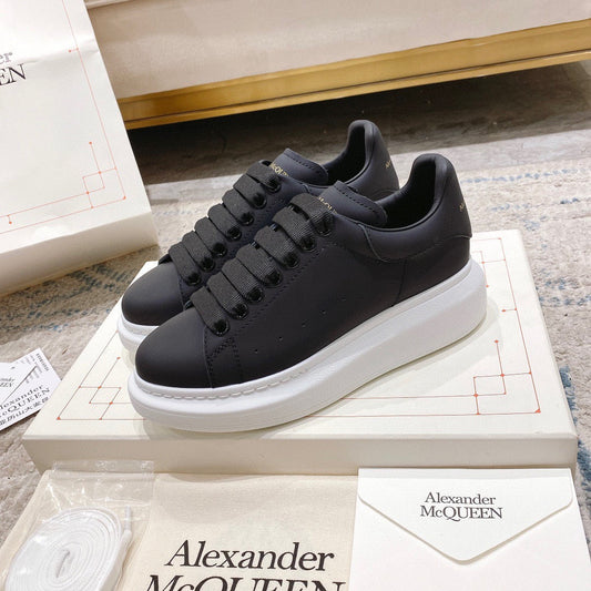 Sneakers & Shoes