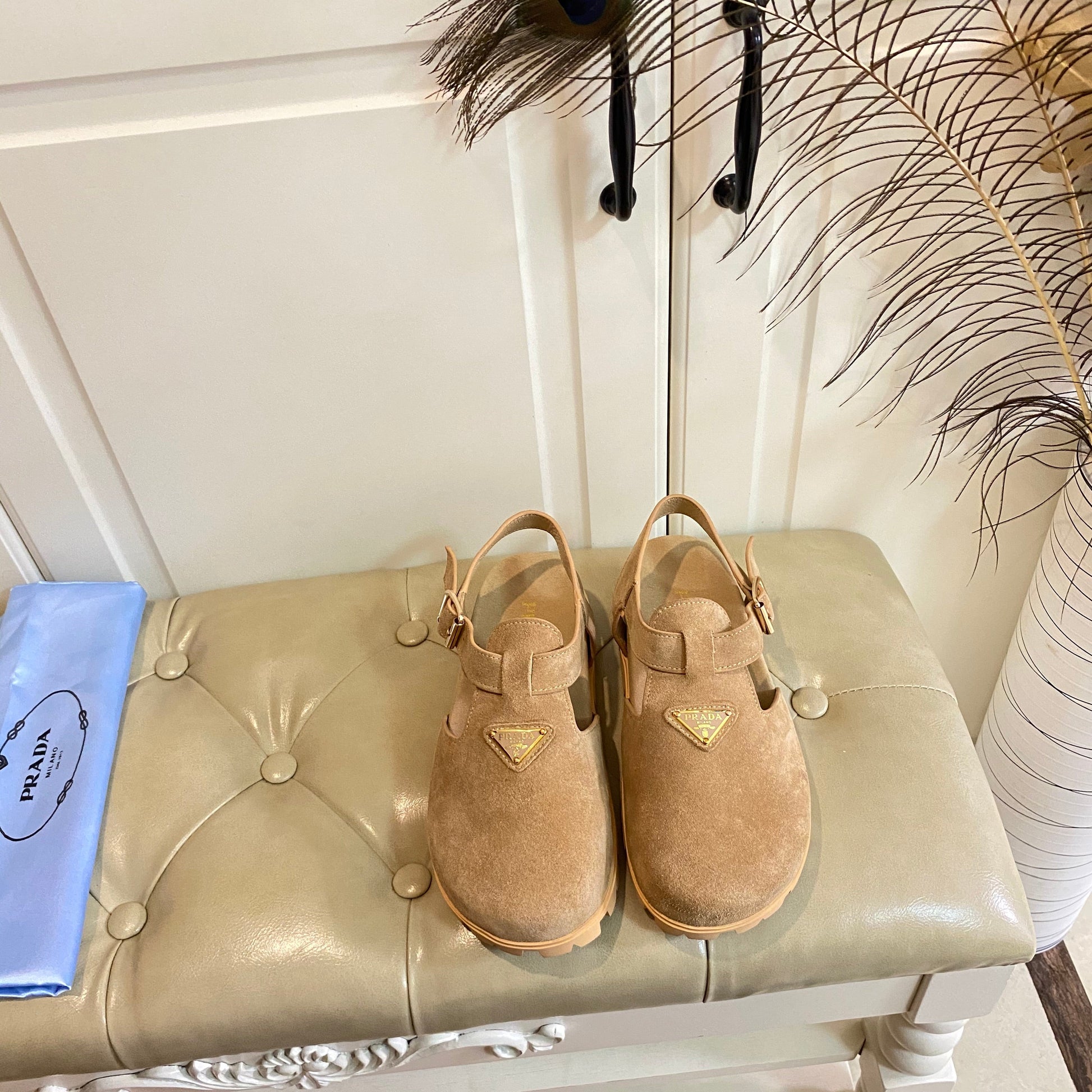 RUBBER SOLE SANDALS IN DARK BEIGE SUEDE