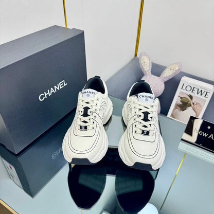 TRAINERS SNEAKER IN WHITE CALFSKIN WITH STICKER 238627