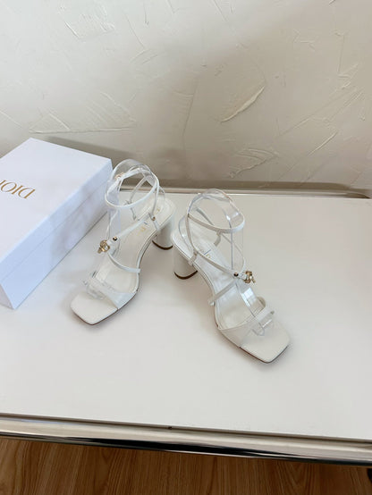 MEDIUM SQUARE HEEL SANDAL IN WHITE LAMBSKIN