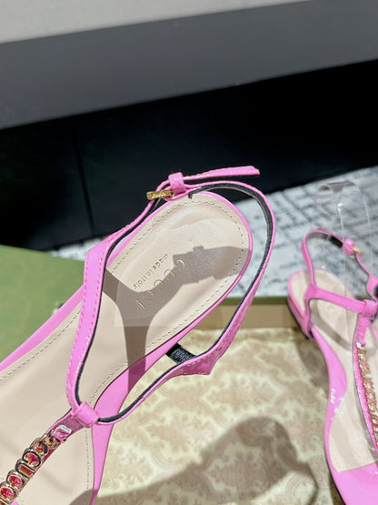 THONG SANDAL IN FUSCIA PINK CALFSKIN WITH GOLD HARDWARE