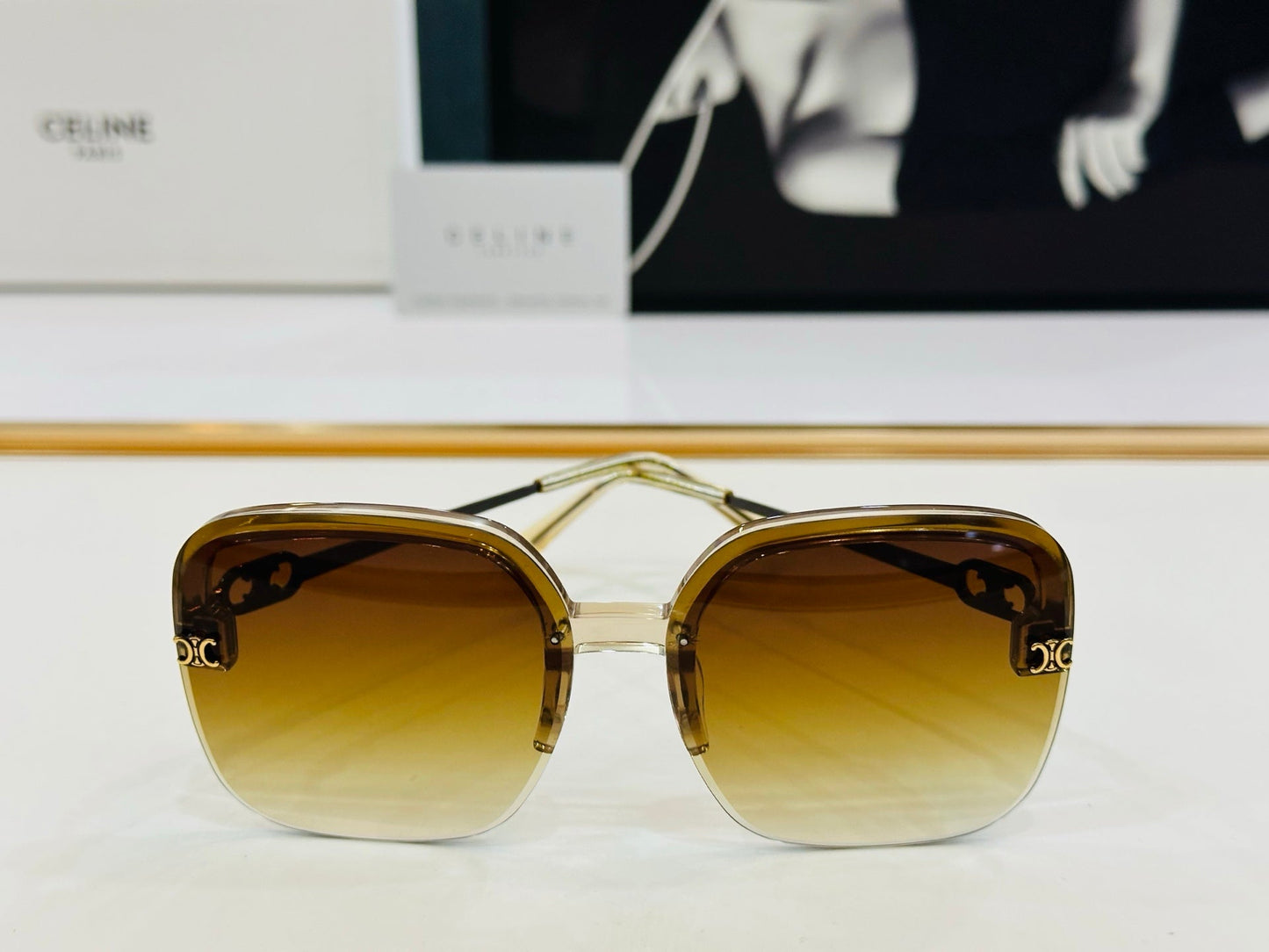TRIOMPHE SQUARE SUNGLASS CL40251 IN METAL