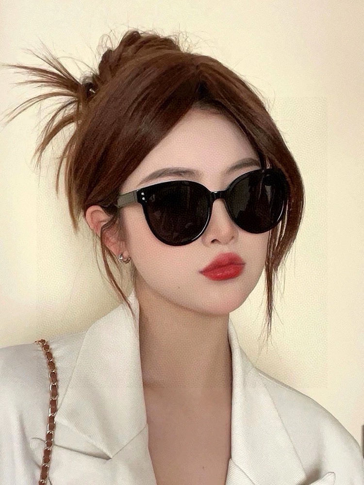 MONTAIGNE SUNGLASS CD5106 IN BLACK ACETATE