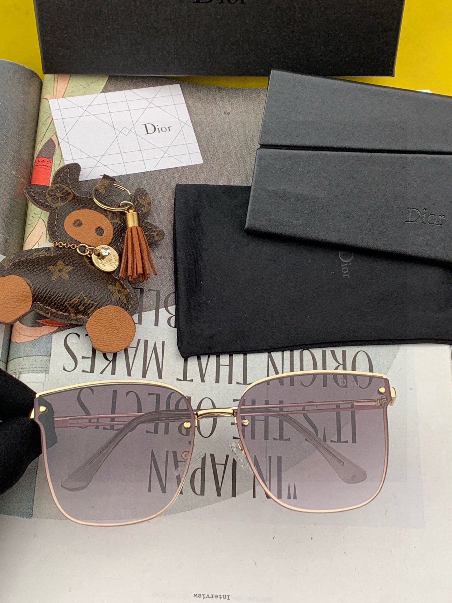 MONTAIGNE SUNGLASS CD1150 IN METAL