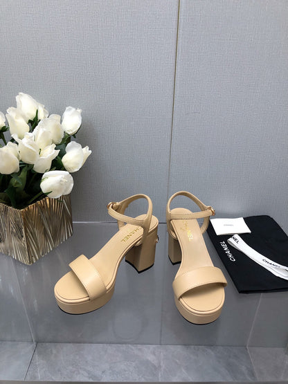 BLOCK HEEL 9 CM SANDAL IN SAND BROWN LAMBSKIN