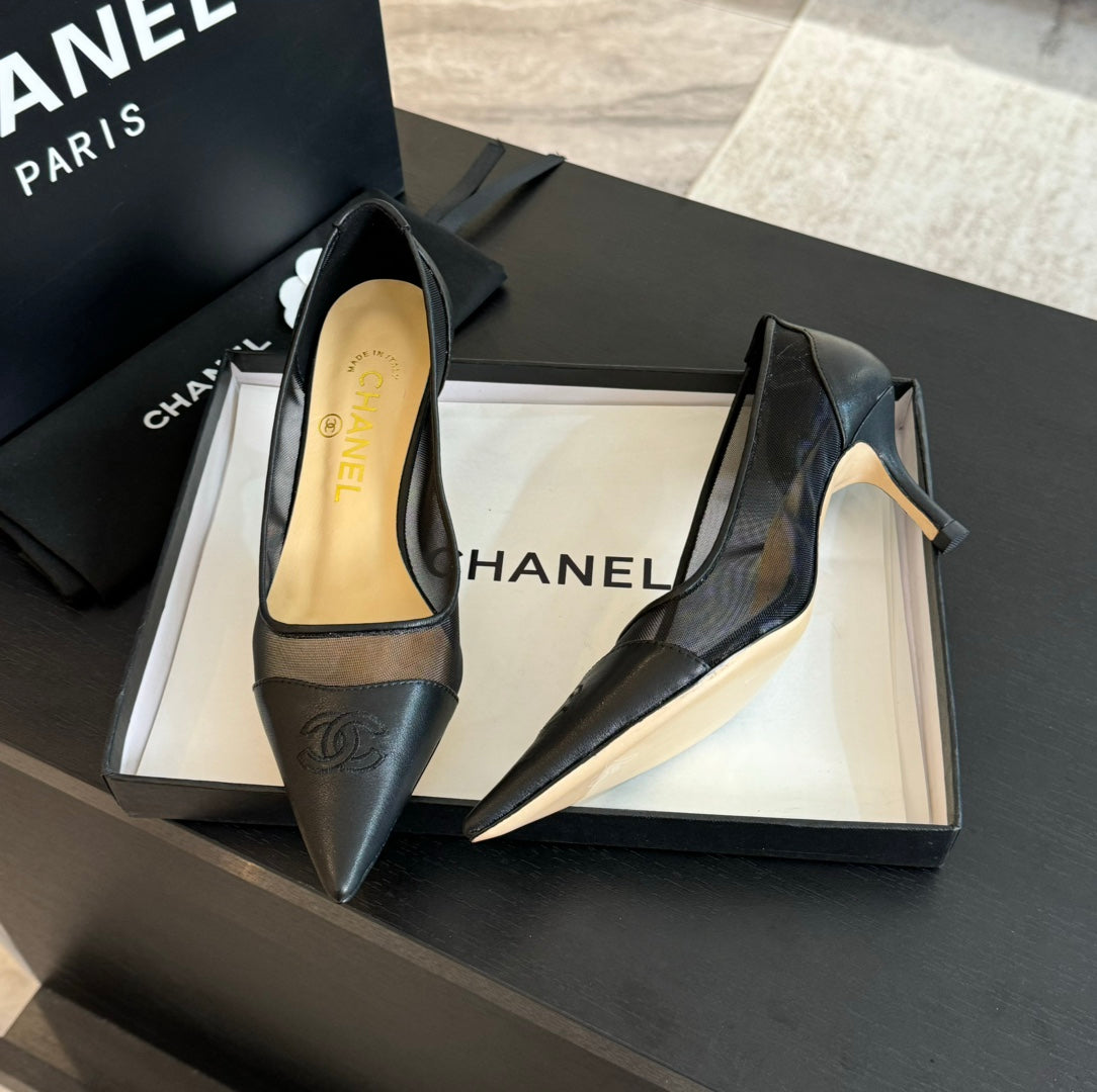 MESH LOGO HEELS IN BLACK LAMBSKIN