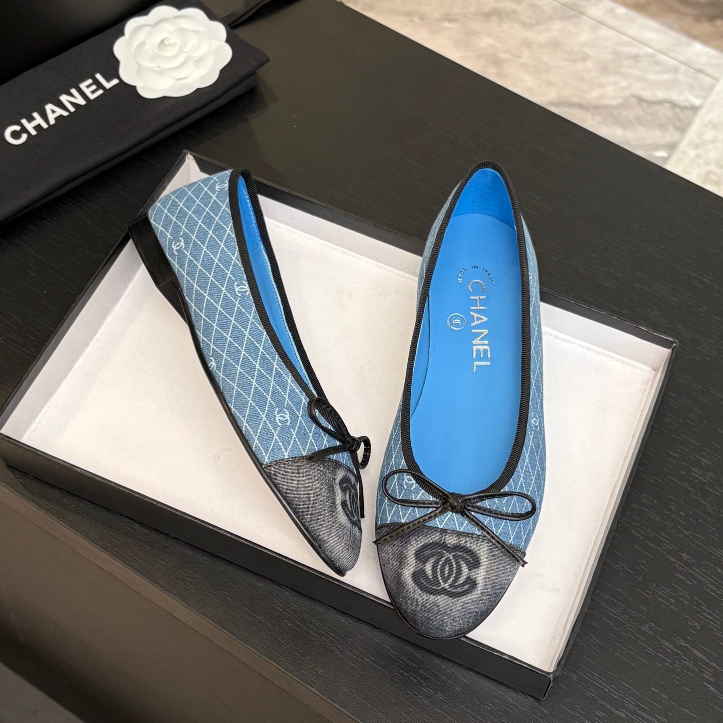 BALLET FLATS IN LIGHT BLUE MIX BLACK MONOGRAM DENIM