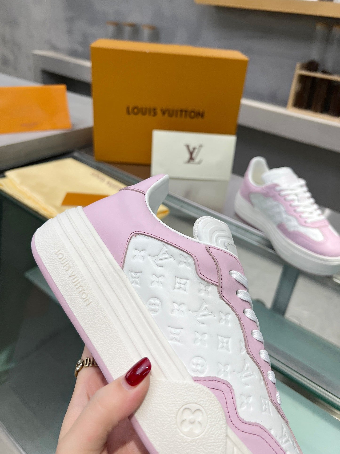 LV WOMEN GROOVY PLATFORM IN WHITE MIX LIGHT PINK EMBOSSED CALFSKIN