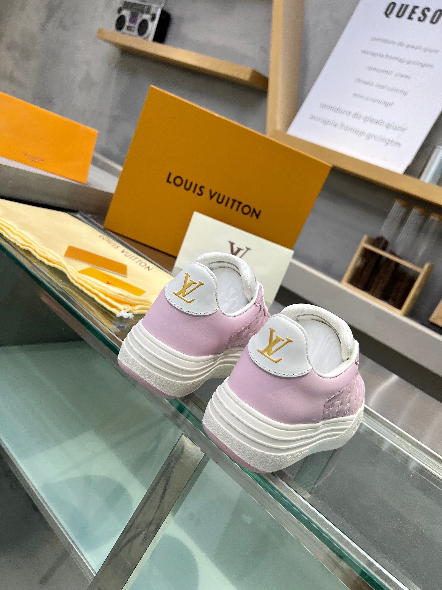 LV WOMEN GROOVY PLATFORM IN LIGHT PINK EMBOSSED CALFSKIN