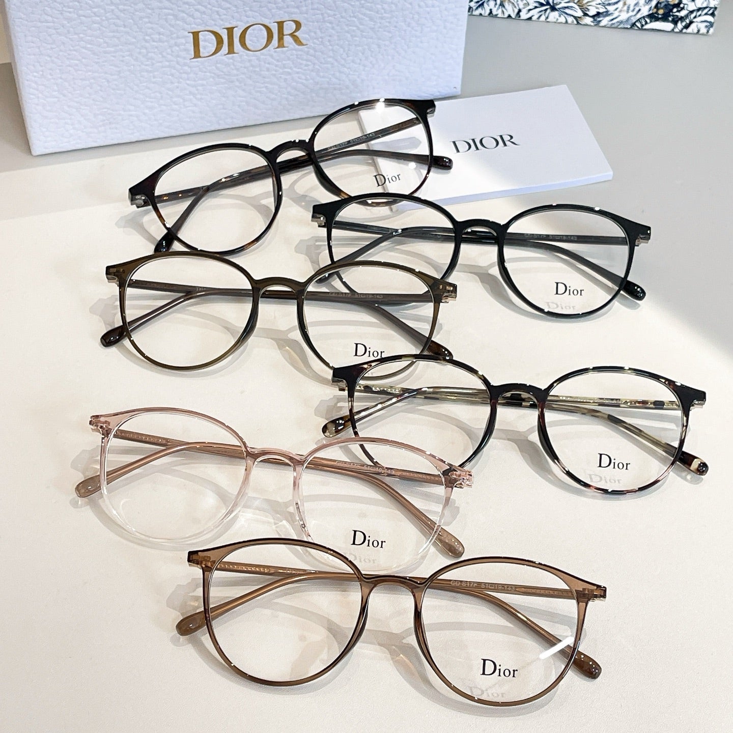 MONTAIGNE SUNGLASS CD S17F IN ACETATE