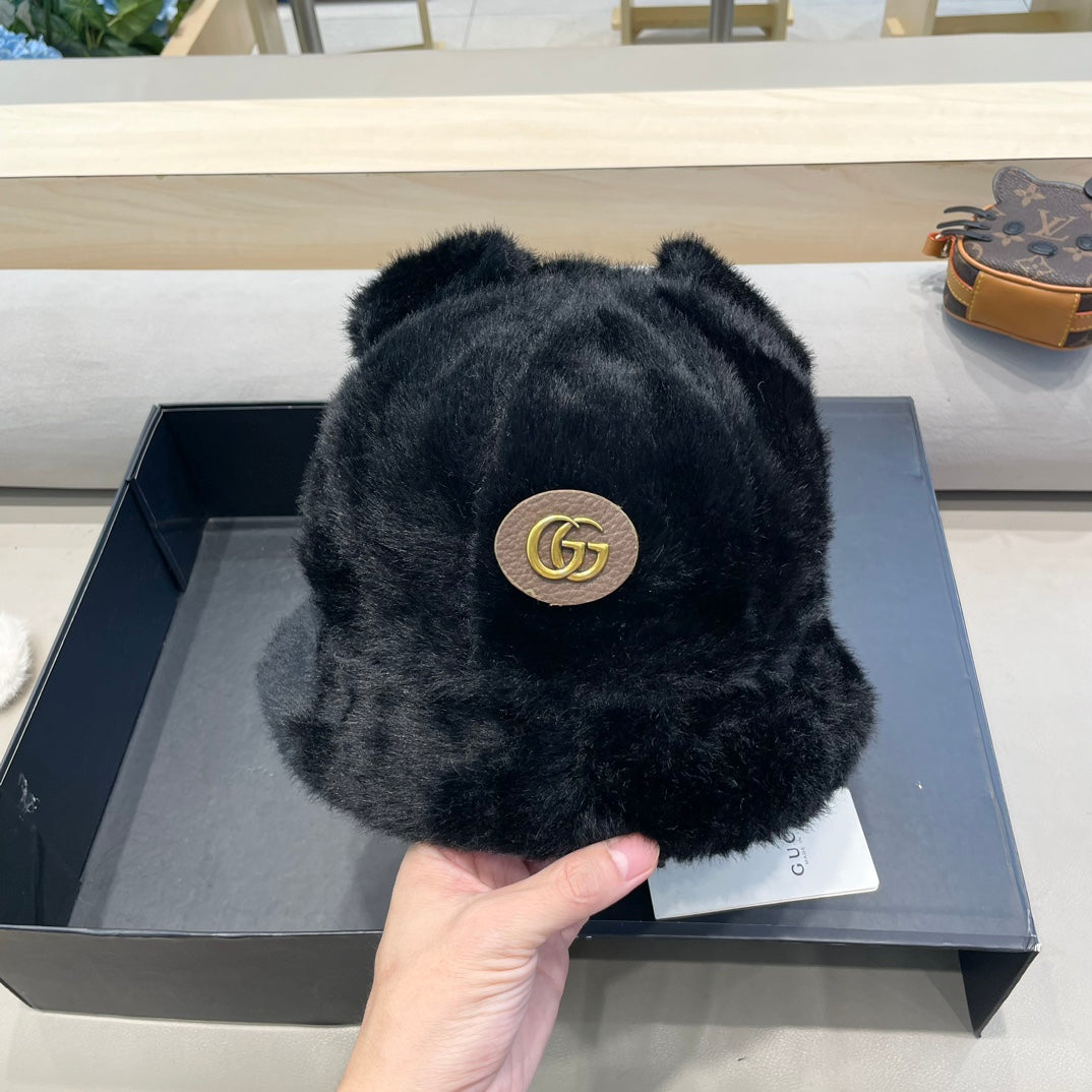 BUCKET HAT IN BLACK FLEECE 397930