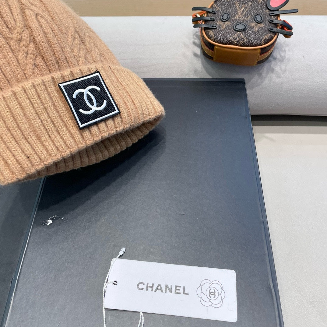 BEANIE HAT IN SEPIA TAN WOOL 422177