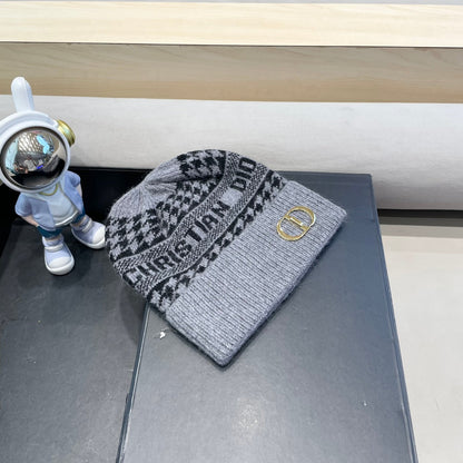 KNITTED BEANIE HAT IN GRAY CASHMERE WOOL 422482