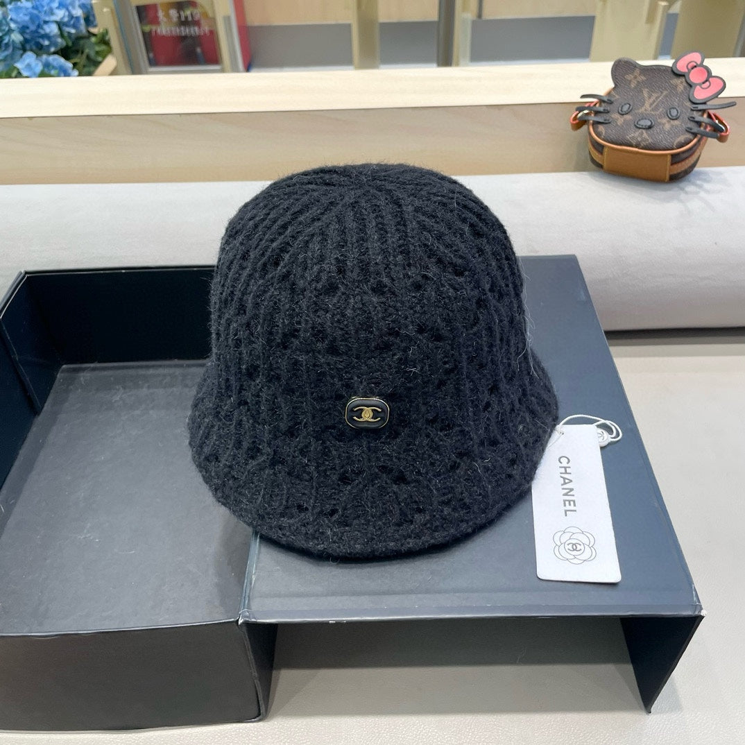 BUCKET HAT BKACK KNITTED FABRIC WITH RABBIT FUR 428090