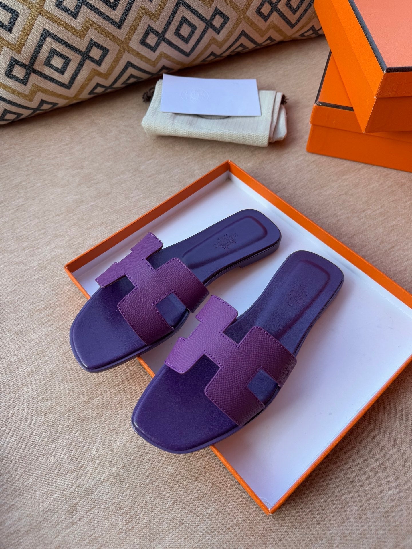 0RAN SANDALS IN ROYAL PURPLE CALFSKIN